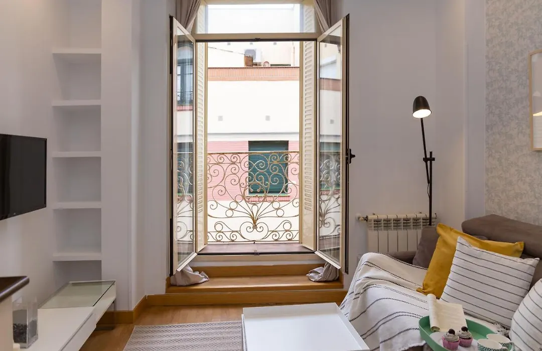 Apartamentos Gran Via-1